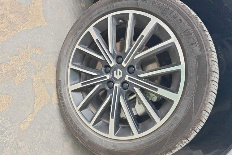 Used Leapmotor B10 2025 510 Joyful Edition Right Front Wheel Hub