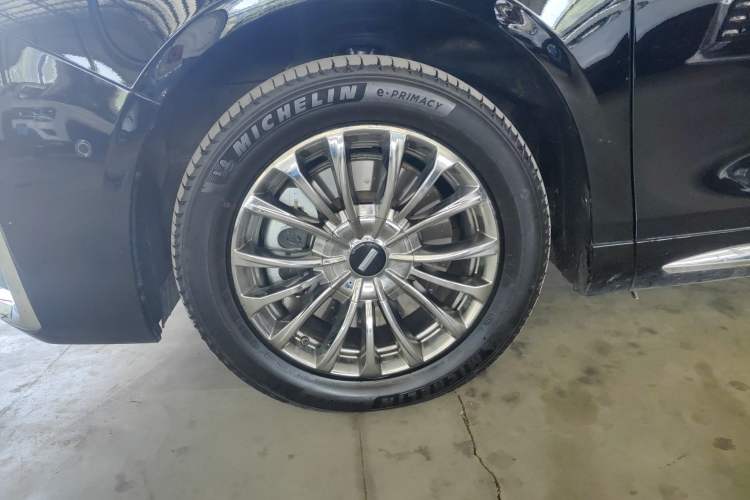 Used Wey Gaoshan 2025 Four-Wheel Drive Alpine 8 Left Front Wheel Hub