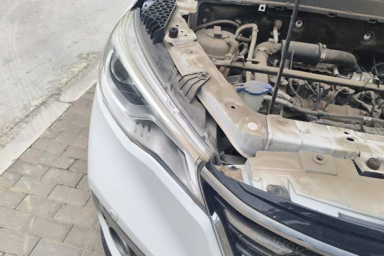 Used FAW Senya R9 2018 1.2T Manual Luxury Smart Edition
