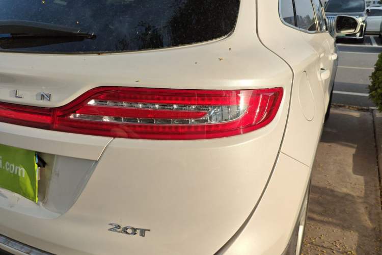 Used Lincoln MKC 2018 2.0T Two-Wheel Drive Deluxe Edition