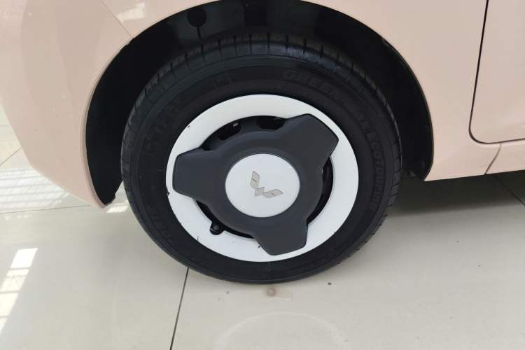 Used Wuling Hongguang MINIEV 2022 Macaron Premium Model – Lithium Iron Phosphate
