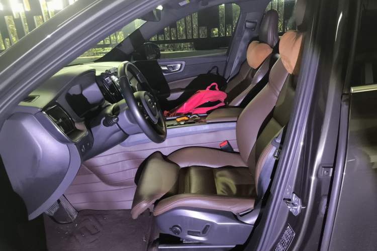 Used Volvo XC60 2022 B5 4x4 Smart Luxury Edition