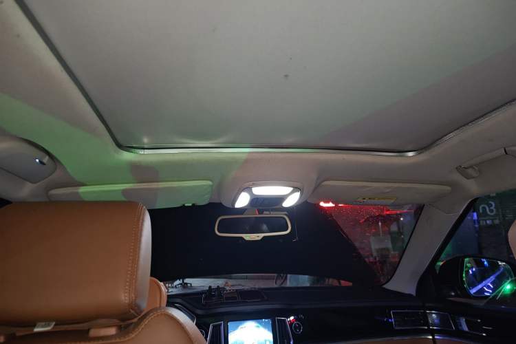 Used Zotye T700 2017 2.0T Dual-Clutch Prestige Version Headliner