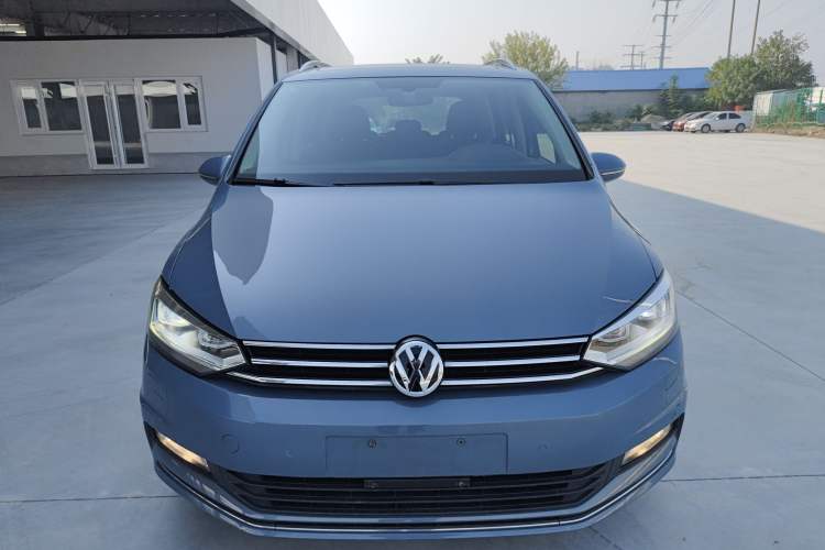 Used Volkswagen Touran 2016 Volkswagen Touran L 330TSI DSG Luxury Edition