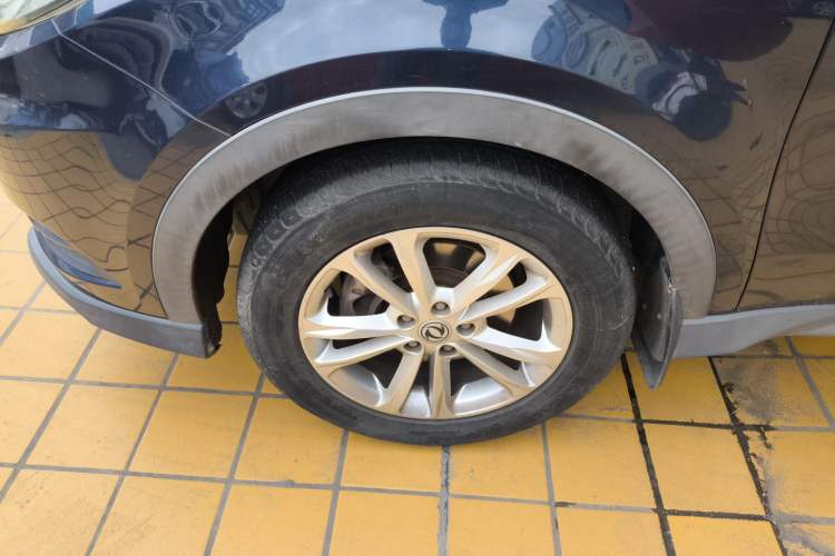 Used Dongfeng Fengon 580 2017 1.8L Manual Comfort Model Left Front Wheel Hub