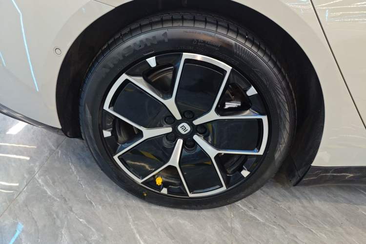 Used Xiaomi Auto SU7 2024 Rear-Drive Ultra-Long Range Advanced Pro-Level Intelligent Driving Version
