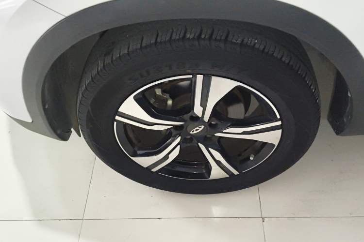 Used Chery Tiggo 5x 2022 Superhero Edition 1.5L CVT Fashion Model Left Front Wheel Hub