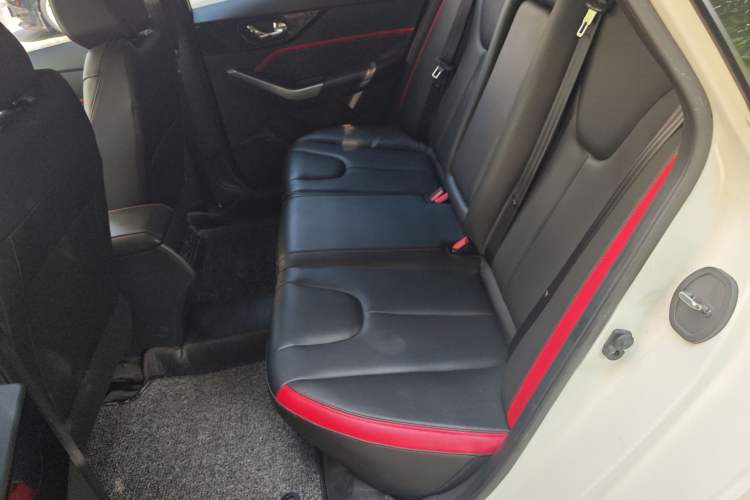 Used Venucia D60 2018 1.6L CVT Smart Connect Elite Edition