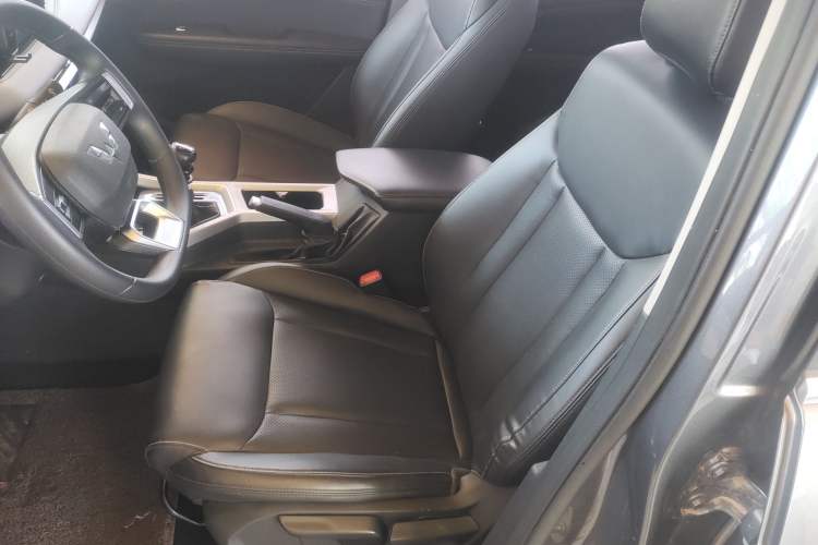 Used Wuling Jiachen 2022 1.5T Manual Light Enjoyment Dynamic Version Left Front Seat