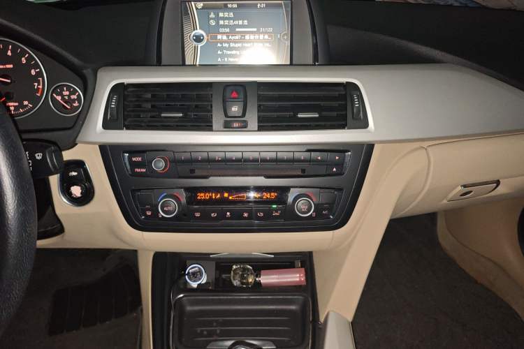 Used BMW 3 Series 2013 320Li Fashion Model
