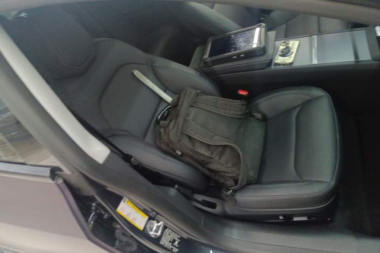 Used Tesla Model 3 2025 Rear-Wheel-Drive Version
