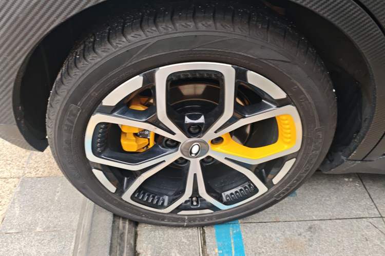 Used ORA Good Cat GT 2023 Mulan Edition 401km Prestige Version Right Rear Wheel Hub