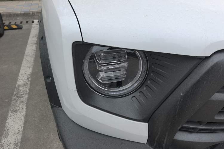 Used Haval DARGO 2024 2.0T DCT Chinese Rural Dog Edition Right Front Headlight