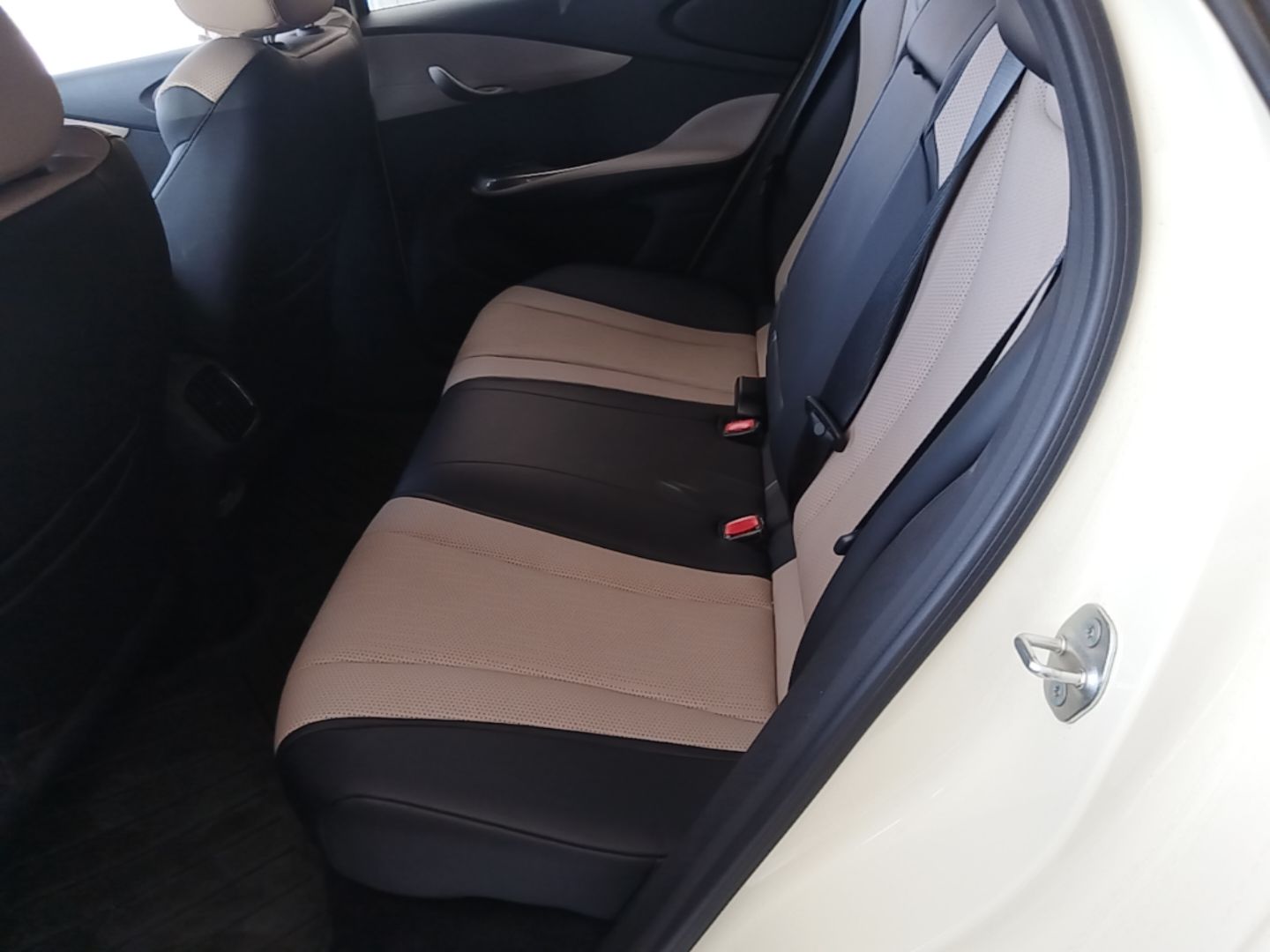 BYD Dolphin 2025 Intelligent Driving Version 410 km Fashion Edition — снимка 20