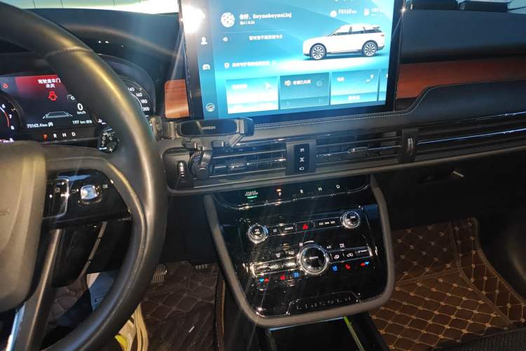 Used Lincoln Corsair 2021 2.0T Two-Wheel-Drive Luxury Edition
