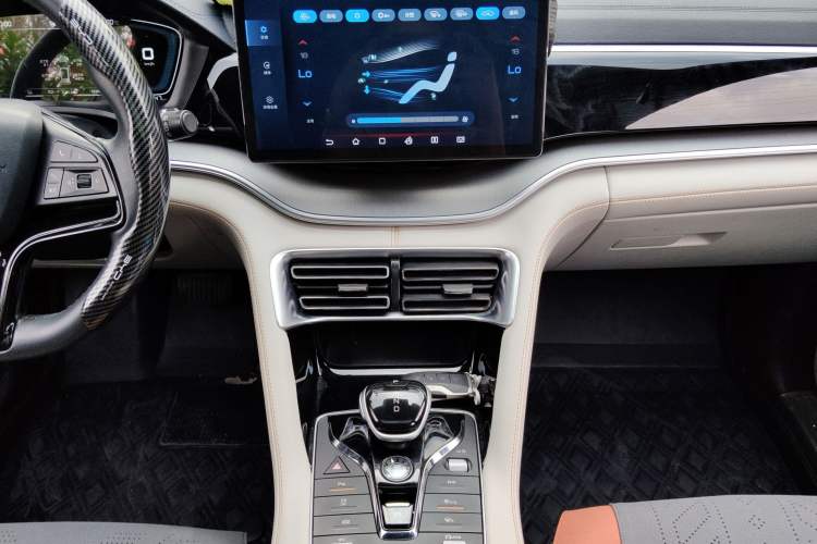 Used BYD Song PLUS New Energy 2021 DM-i 110KM Flagship Model Audio And AC Panel