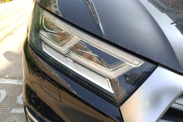 Used Audi Q5L 2020 Updated 40 TFSI Prestige Fashion Edition Right Front Headlight