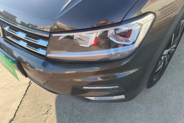 Used Volkswagen Tiguan L 2019 Revised 330TSI Automatic Two-Wheel Drive Smart & Luxury Edition China VI Standard
