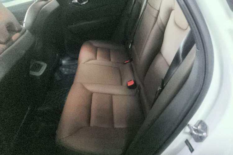 Used Volvo XC60 2019 T5 4x4 Smart Edition China VI Standard
