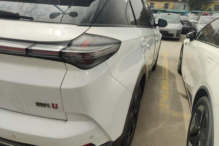 Used NETA U 2022 Zhi 400 Lithium-Nickel-Manganese-Cobalt Energy System Exterior 3