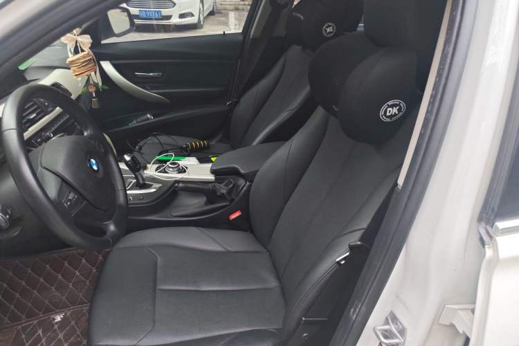 Used BMW 3 Series 2016 320Li Fashion Model Left Front Seat