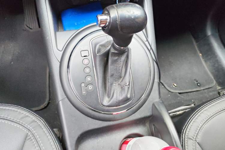 Used Kia Sportage R 2011 2.0L Automatic Two-Wheel Drive Premium Edition
