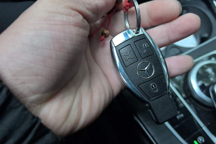 Used Mercedes-Benz C-Class 2015 Revised C 200 L Sport Edition Vehicle Key