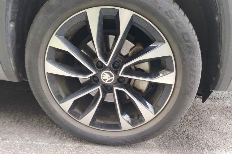 Used Skoda Kodiaq 2022 TSI330 7-Seater Two-Wheel-Drive Luxury Edition