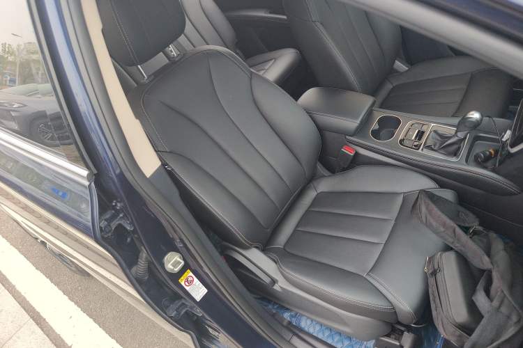 Used BYD Song MAX 2017 1.5T Automatic Smart Connect Elite 7-Seater
