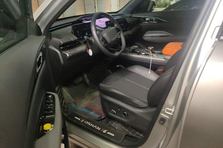 Used CHANGAN CS75 PLUS iDD 2023 ZhiDian iDD Smart Leading Model