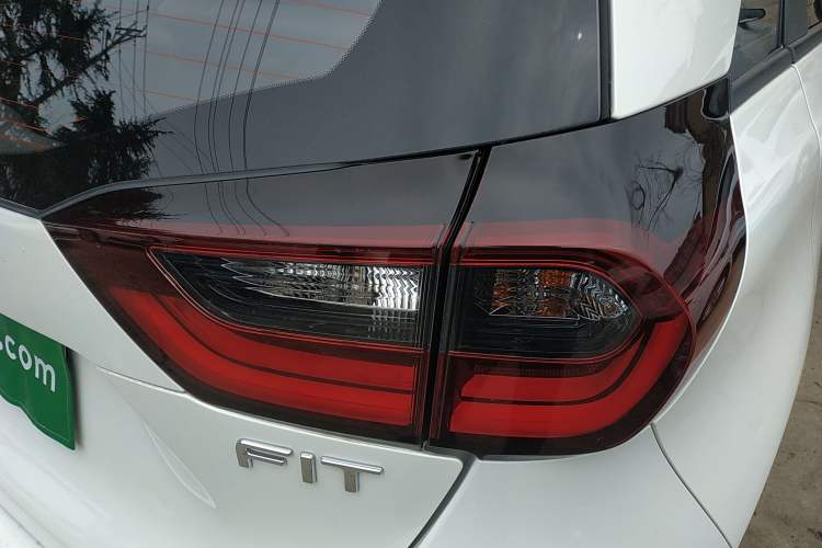 Used Honda Fit 2021 1.5L CVT Trend Edition
