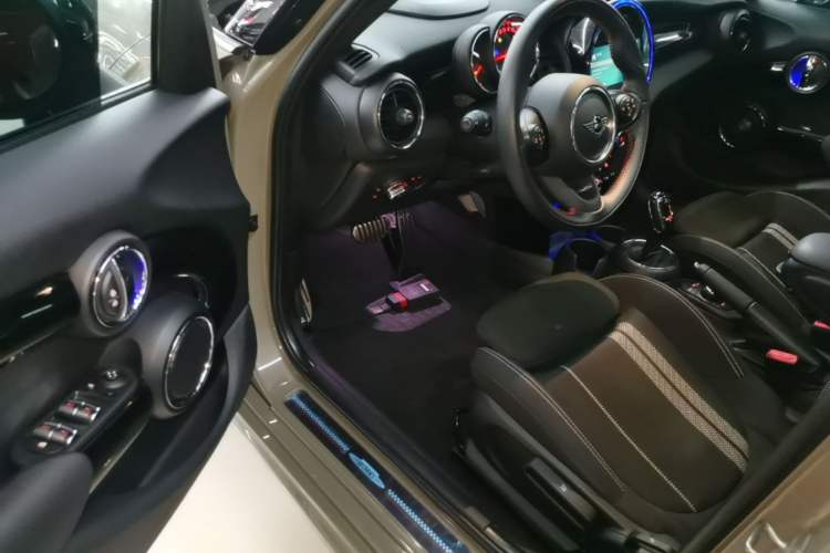 Used MINI 2018 1.5T COOPER Racing Edition Five-Door Version