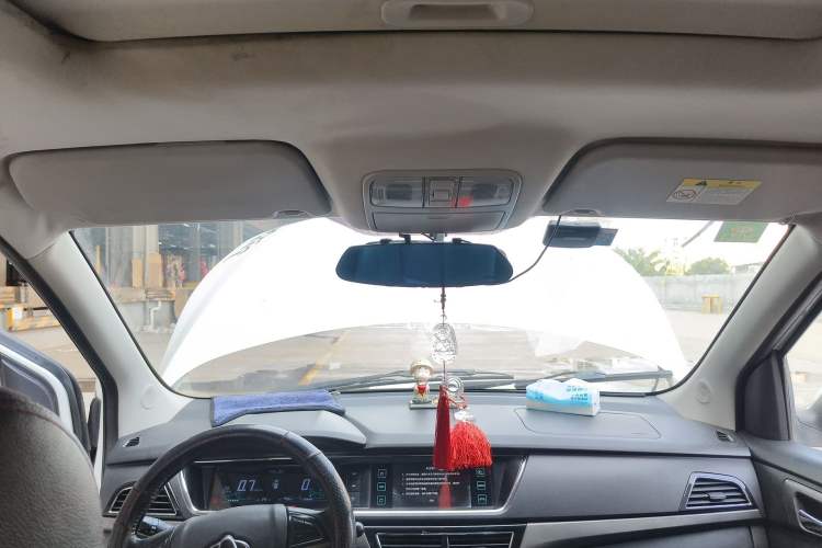 Used CHANGAN KAICHENG Oushang A600 2016 1.5L Manual Luxury 7-Seater Headliner