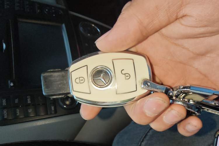 Used Mercedes-Benz M-Class 2010 ML 300 4MATIC
