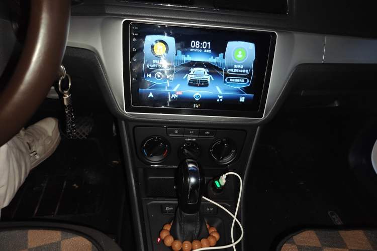 Used Volkswagen Gran Lavida 2015 1.6L Automatic Fashion Edition Audio And AC Panel