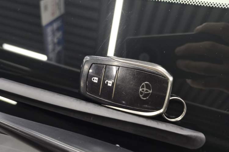 Used Toyota Highlander 2017 2.0T Four-Wheel Drive Luxury Edition 7 Seats Interior 1