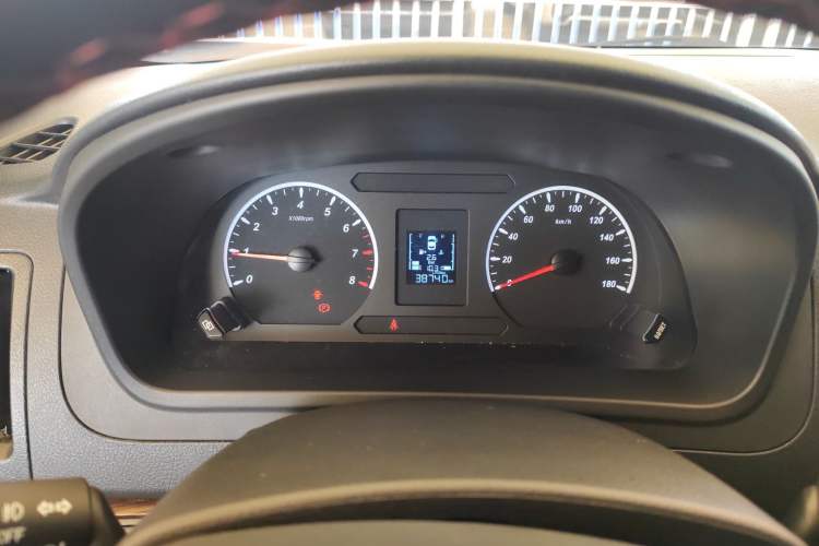 Used FORTHING Lingzhi PLUS 2021 2.0L Manual Luxury 7-Seater Instrument Cluster