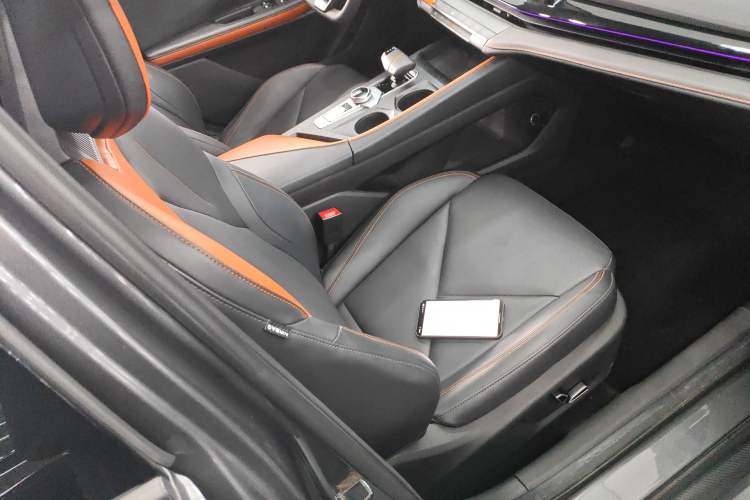 Used Changan UNI-V 2022 1.5T Prestige Version
