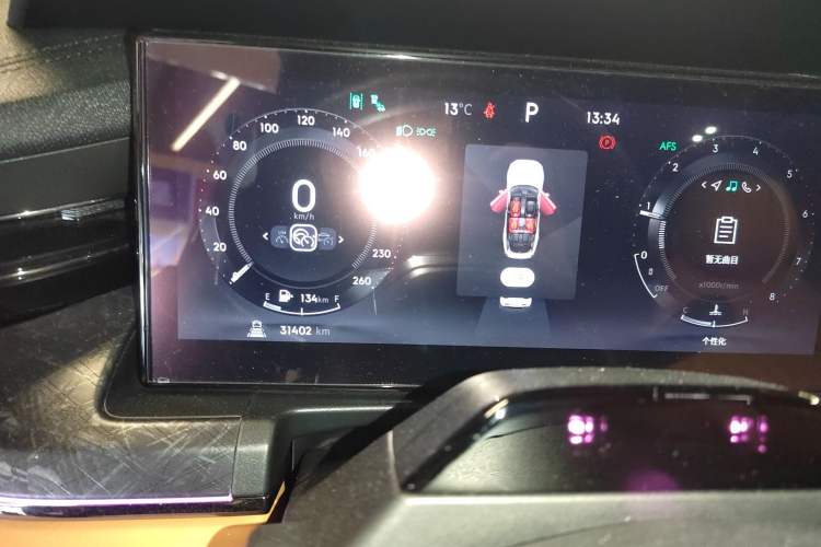 Used Lynk & Co 09 2021 2.0T Halo Six-Seater