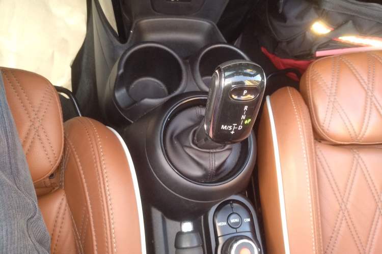 Used MINI 2018 1.5T COOPER CABRIO Artist