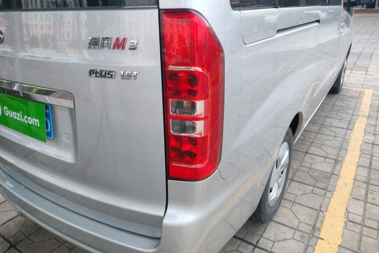 Used JAC Refine M3 2023 PLUS 1.5T 9-Seater Smart Connectivity Version