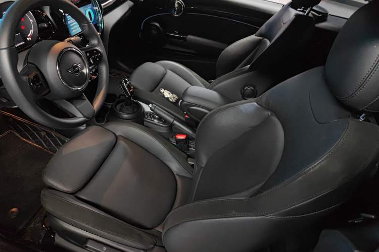 Used MINI 2023 Revised 1.5T COOPER CABRIO Artist
