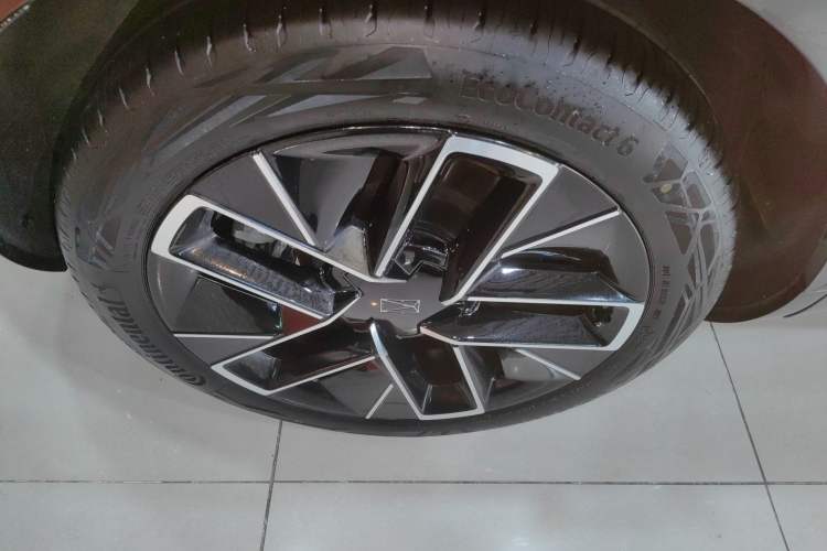 Used Avatr 11 2025 Year Updated Max Extended-Range Version
