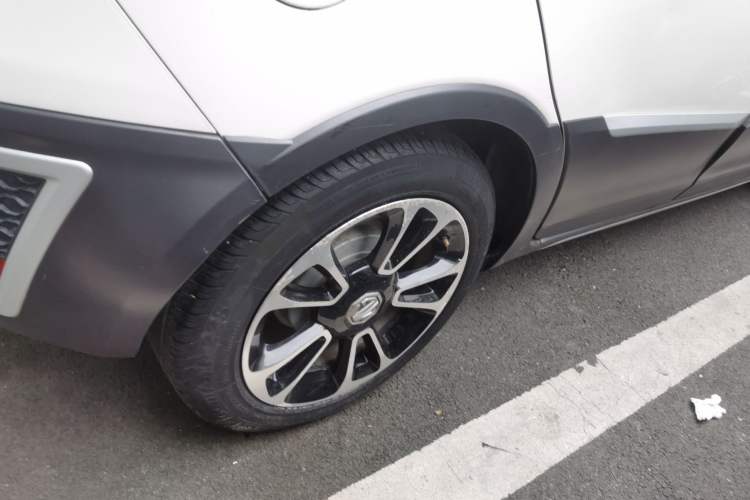 Used MG 3SW 2015 1.5L AMT Elite Model
