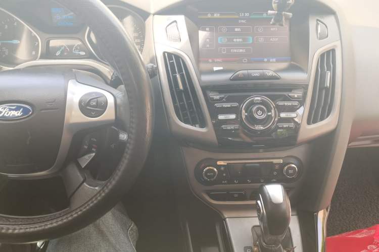 Used Ford Focus 2012 Hatchback 1.6L Automatic Fashion Edition
