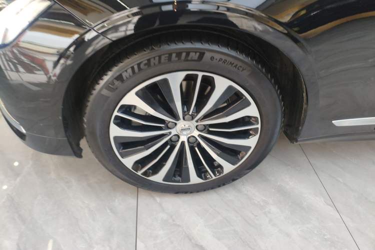 Used Volvo S90 2025 B5 Zhiyi Luxury Edition
