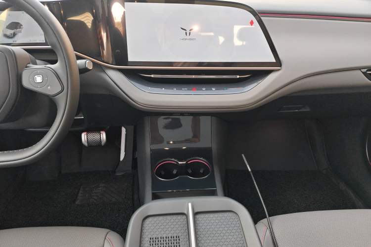 Used Hongqi EH7 2025 600 Smart Selection Edition
