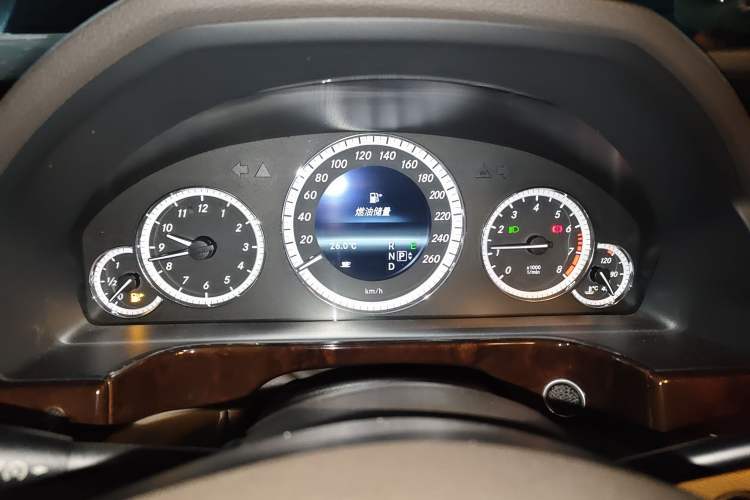 Used Mercedes-Benz E-Class 2013 E 260 L CGI Elegant Model