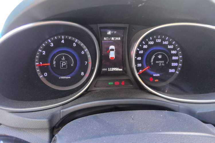 Used Hyundai Santa Fe 2013 2.4L Automatic Two-Wheel Drive Smart Version
