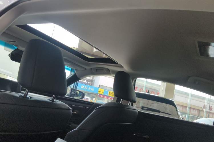 Used Lexus ES 2020 260 Excellence Edition Headliner